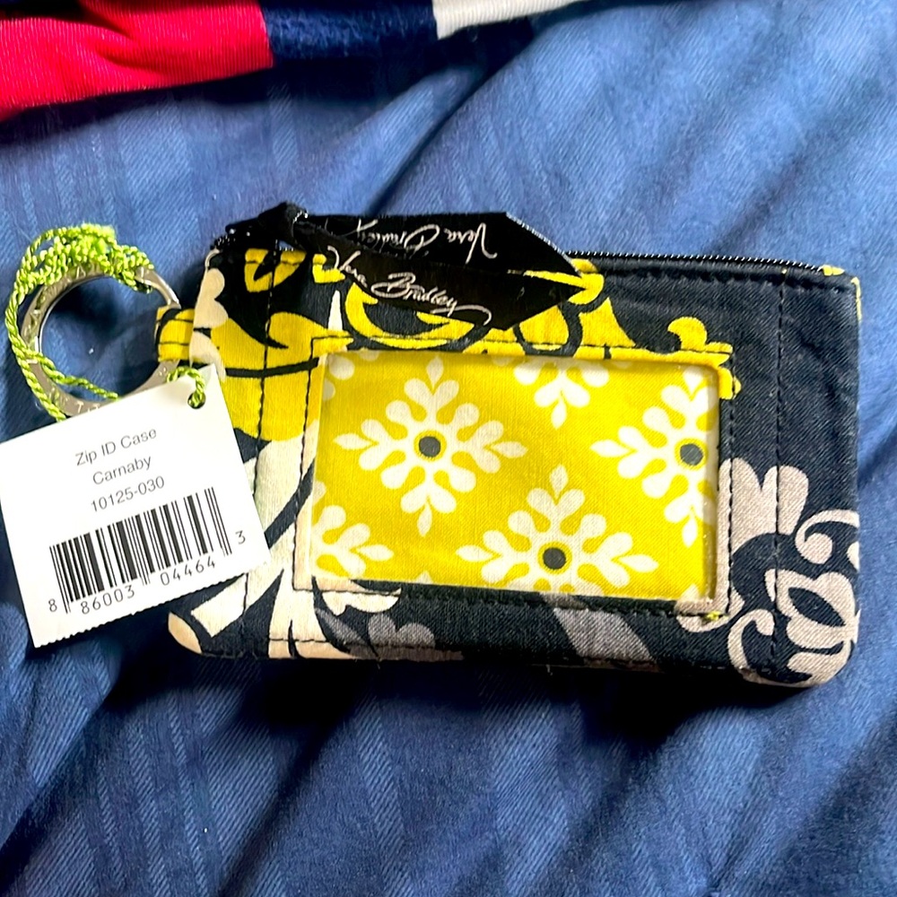 NWT! Vera Bradley Zip ID Case. Carnaby